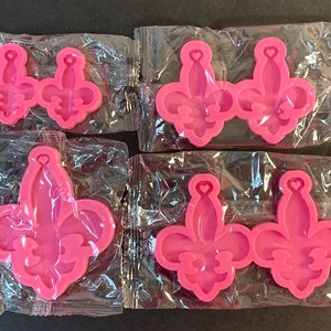 Fleur-de-Lis Molds - Shiny Silicone MOLD ONLY / D I Y Jewelry / Earrings Pendant / Mardi Gras Mementos / Key Chain / Mirror Bling