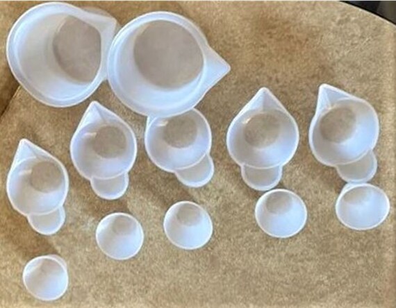 12-pc Silicone Measuring Cup Set / Two 100ml Graduated Mixing Cups