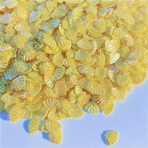 BANANA BOOT Muschel Glitzer Formen / Irisierende Gelb / Geformte 3D Pailletten / Ozean Strand Thema
