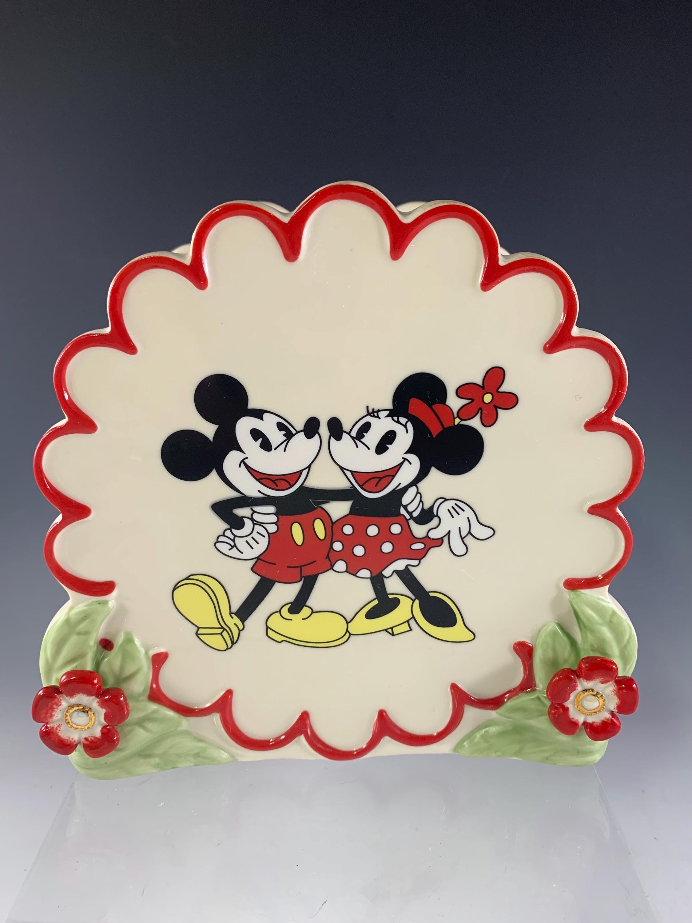 Lenox Disney Showcase Love at First Sight Mickey & Minnie Napkin