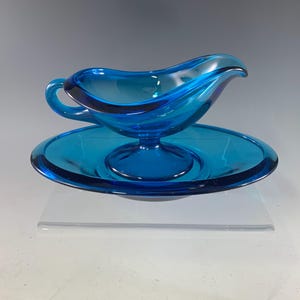 Westmoreland Glass Company Line 1820 Gravy/Sauce Boat with Underplate in Belgian Blue circa 1920s