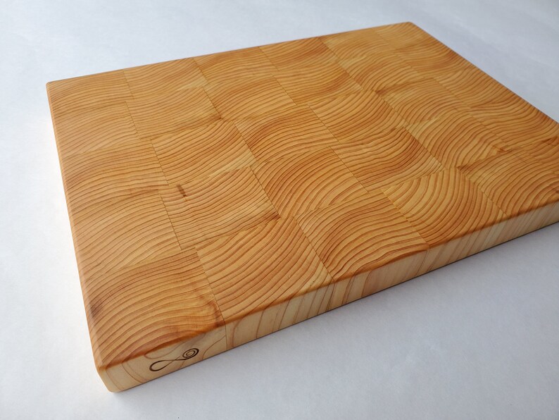 End Grain Cutting Board Made in Japan hinoki Japanese Cypress. Size