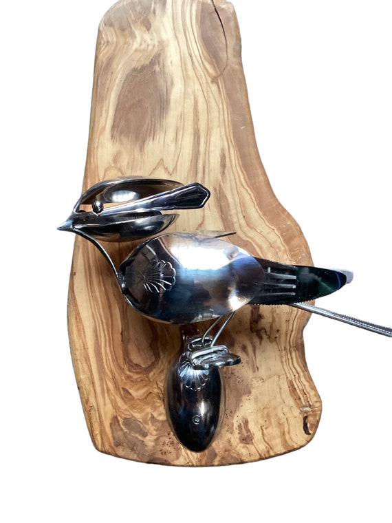 Silverware Bird hand made from upcycled cutlery, wall art, spoon art, bird figurine, home gift, Contemporary wall art bird sculpture