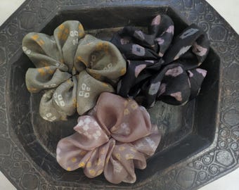 Vintage Bandhani Shibori zijden scrunchie, Indiase zijden sari-haarelastiekje, handgemaakt geüpcycled tie-dye zijden accessoire