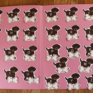 Letras mayúsculas y minúsculas - Puppy Pals - Juego de carpetas imprimibles (PDF) - Letras del alfabeto - Preescolar y jardín de infantes