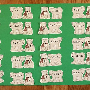 掛け算の計算ファミリー 0～9 メガパック! - Polar Pals - 印刷可能なファイルフォルダー ゲーム PDF ダウンロード - 2 年生、3 年生、4 年生向けホームスクール
