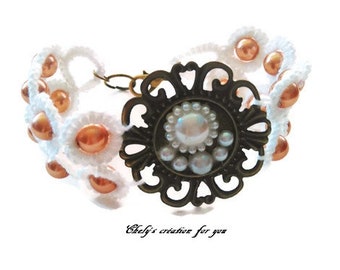 White tatting lace bracelet / / bridal bracelet / / Tatted bracelet / / wedding accessory / / made in France