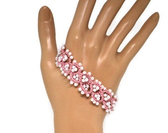 bracelet rose en dentelle de frivolité tissé en perle de rocaille//bijou en frivolité//dentelle//frivolité//tatting//women gift//bijou femme