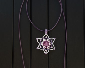 collier cabochon mauve, collier réglable, collier fleur frivolité à la navette, cadeau femme, women gift, necklace, collier fait main