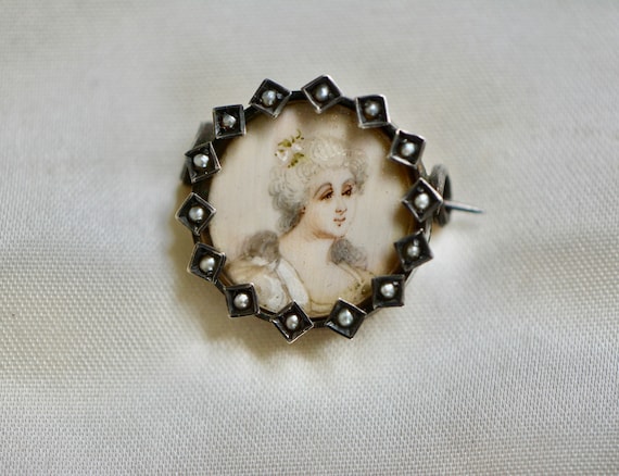 Aiguilles broderie en perles avec chas doré ou argenté Aiguilles broderie en perles avec chas doré ou argenté
