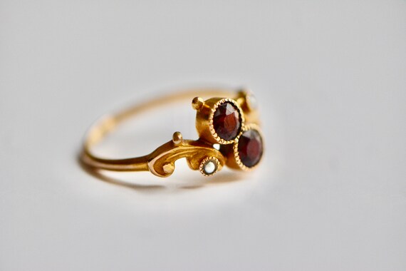 Victorian 14K Garnet and Pearl Ring, January Birt… - image 3