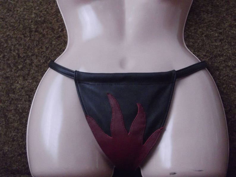 mature panty desires Mature panty desires