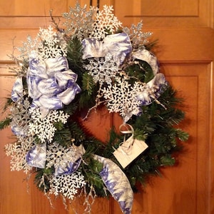 WinterWreath,WinterDoorWreath,DoorWreath,WinterDecor,SnowflakeWreath,Snowflake,HolidayWreath,wreath,ChristmasWreath,christmas