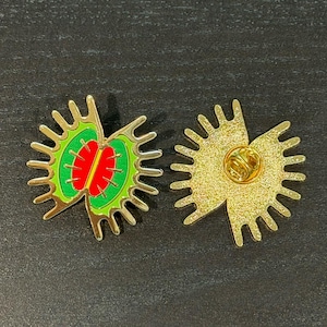 Venus Flytrap Pin | 1.5” Hard Enamel Botanical Pin | Carnivorous Plant Collectible Statement