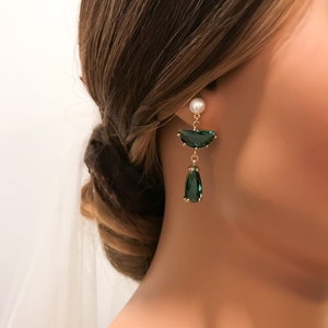 Freshwater Pearl Earrings, Emerald Dangle Jewelry, Green Crystal Glass, Bridal Statement Wedding gift for women