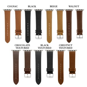 Pode incluir: Uma cole&ccedil;&atilde;o de pulseiras de rel&oacute;gio em v&aacute;rias cores e texturas, rotuladas como Cognac, Black, Beige, Walnut, Chocolate Textured, Black Textured e Chestnut Textured. Cada pulseira possui uma fivela e ferragens de metal prateado.