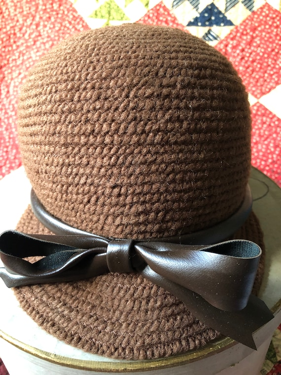 Everitt hat Vintage Everitt Original Cloche Mustard Yellow Hat Gold Cap  main image 3