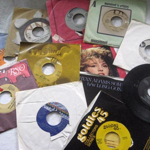 Assortment of Twelve 45 rpm 7 inch Vinyl Records, 1970&#39;s - 1980&#39;s, Pop, Love Songs