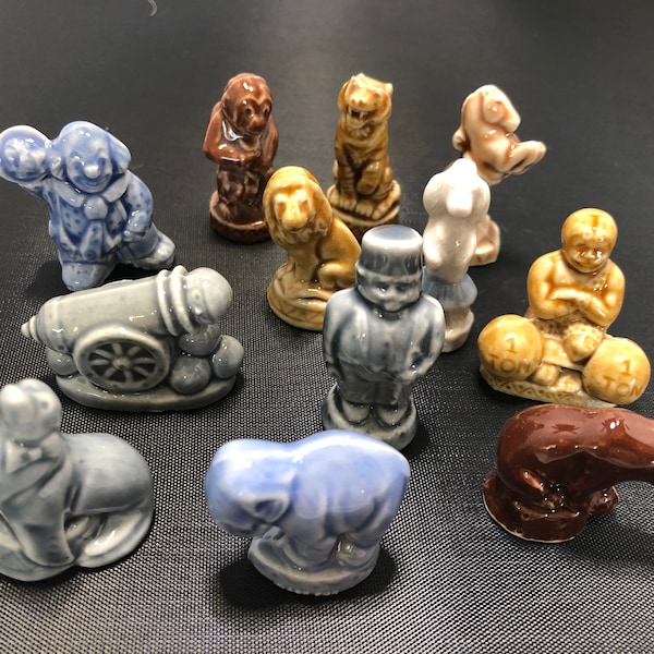 Wade Whimsies Circus Figurines, England, Tiger, Monkey, Bear, Elephant, Seal, Poodle, Horse, Lion, Clown, Ringmaster, Strongman, Cannonballs