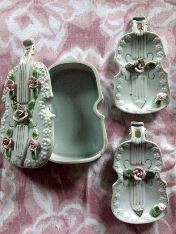 Porcelain Powder, Trinket or Jewelry Box, Two Tri… - image 1