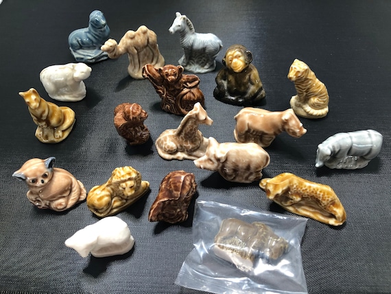 WADE社　イギリス　動物　フィギュリン　Whimsies 26個　ヴィンテージ Wade Wild Animals, Whimsies, England, Chimp, Camel, Sloth, Lemur