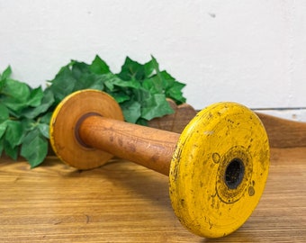 Antique Yellow Wooden Spool // Farmhouse // Vignette // Country // Prairie // Antique Home Decor