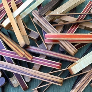 Toaster Tongs with Rare-Earth Magnet