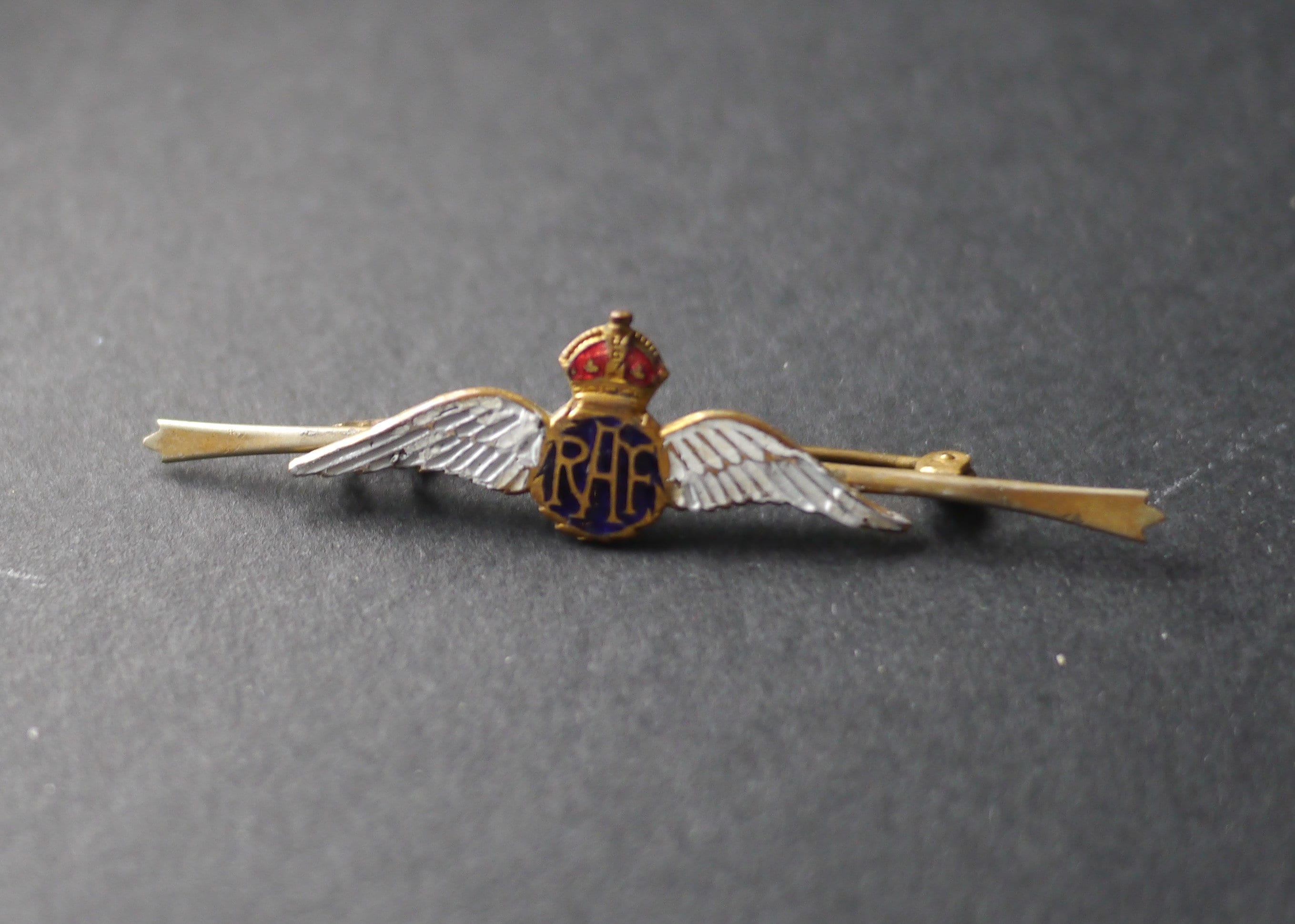 Raf sweetheart brooch outlet