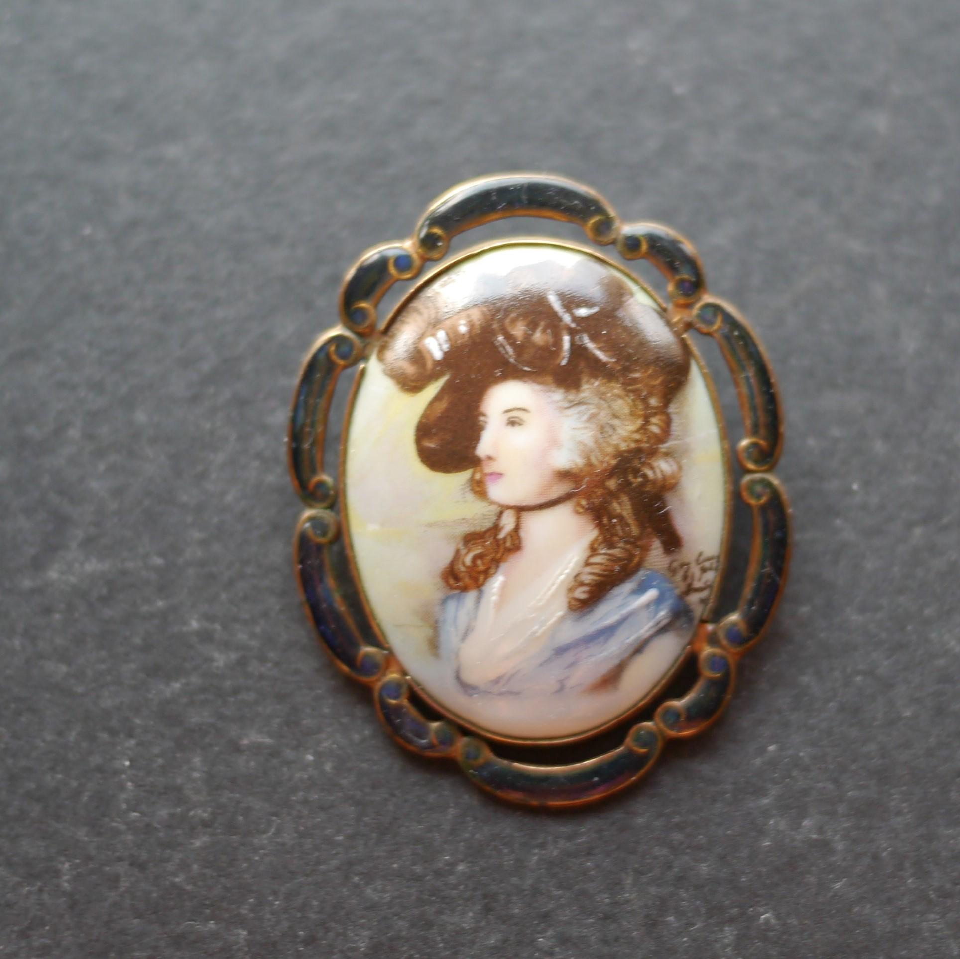 Tlm england brooch - Etsy 日本