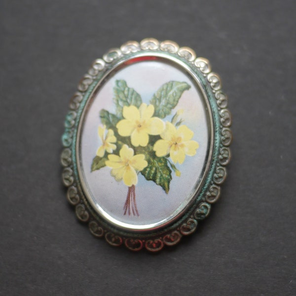 TLM Thomas L Mott vintage flower brooch Made in England with primroses