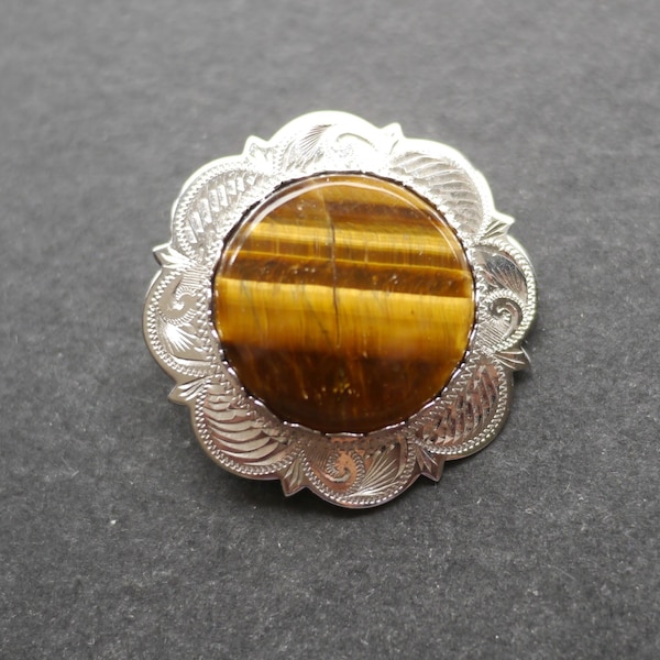 Sterling silver vintage thistle Scottish brooch with tigers eye signed Ward Bros missing catch on clasp