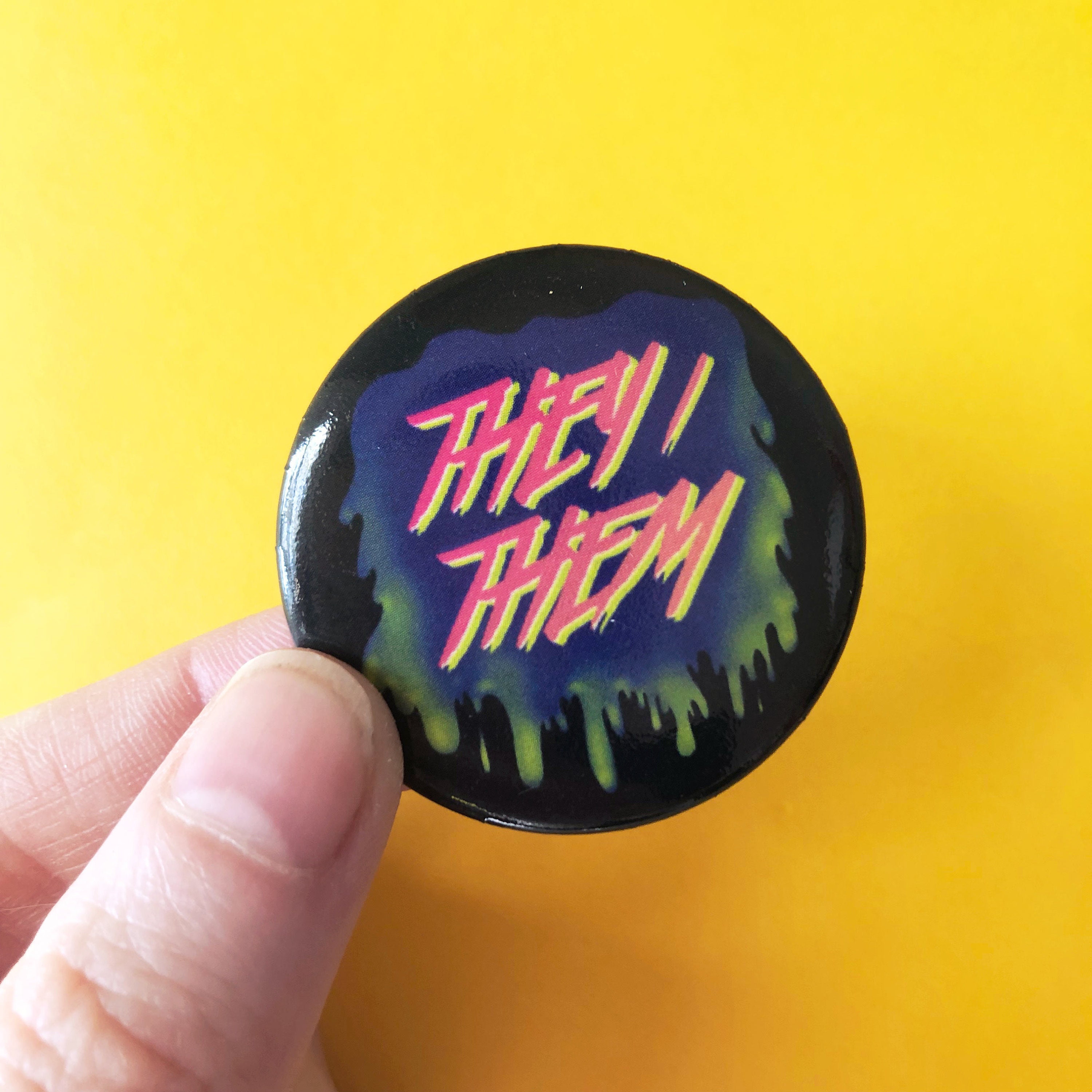 1.5 Horror CUSTOM PRONOUN No binario y trans pronombre | Etsy