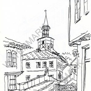 Könnte beinhalten: Eine Schwarzweiß-Zeichnung einer engen Straße in einer europäischen Stadt. Die Straße ist von Gebäuden gesäumt, und im Hintergrund befindet sich ein hoher Turm. Die Zeichnung ist datiert mit "15. Mai 2008" und signiert mit "Tr. Yavna".