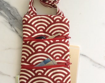 Small cross body handbag with zip pockets iPhone bag