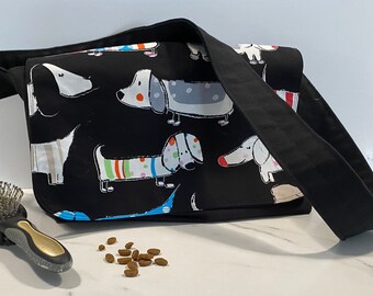 Long Dog Sausage Dog Dachshunds Print Messenger Bag