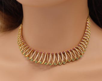 Elegant rubingrönt halsband: Indisk Kemp-stil, guldpläterat med örhängen