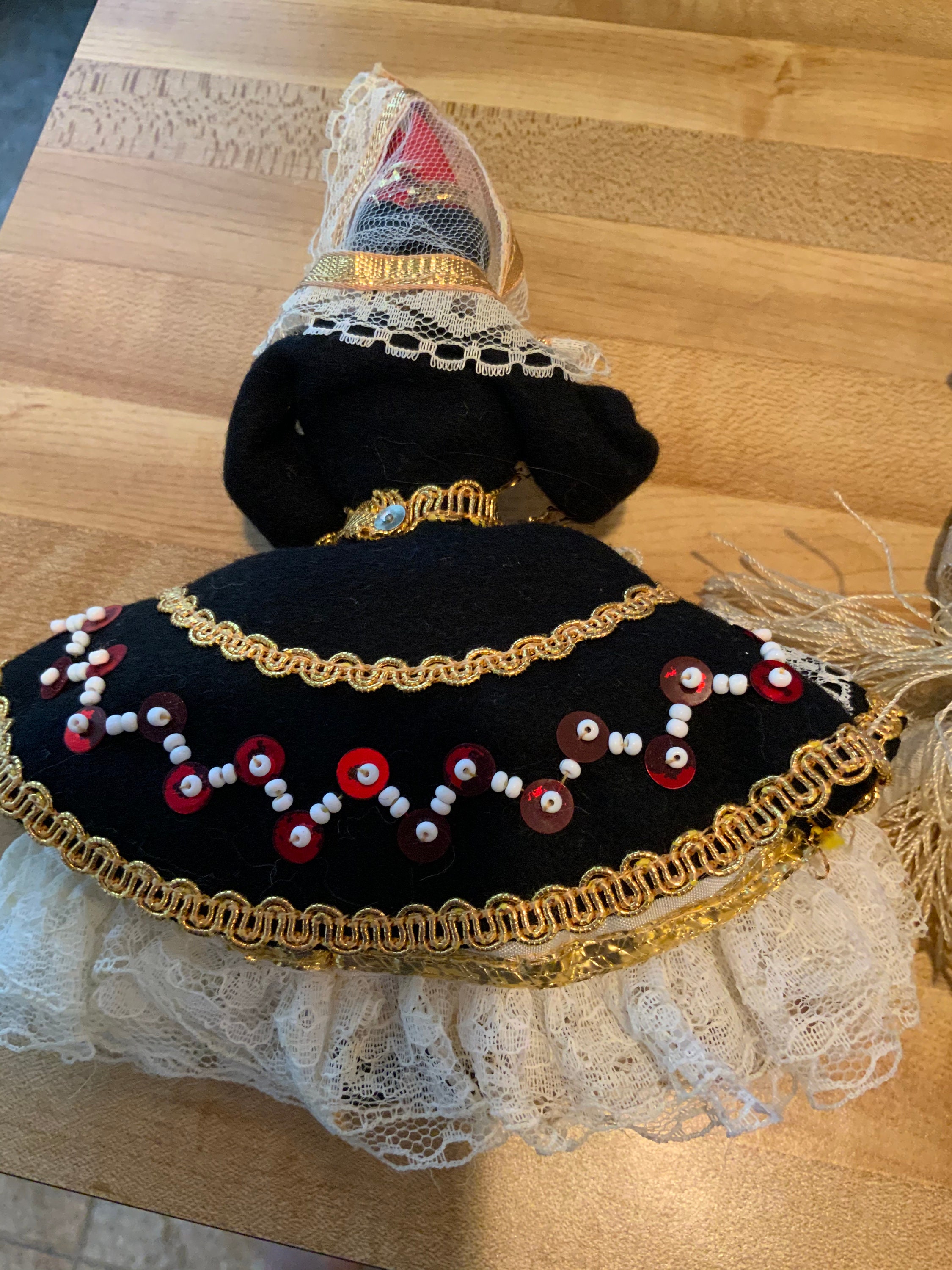 Two vintage foreign dolls 8 and 7 Etsy.de