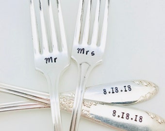 Mr Mrs wedding forks, wedding cake forks, vintage silverplate cake forks, engagement forks, personalized wedding dates