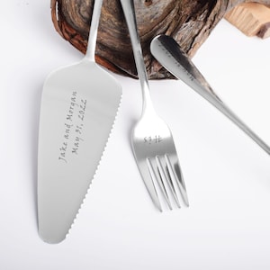Mr & Mrs Wedding Forks Cake Server Set, Personalized Gift for Bride and Groom