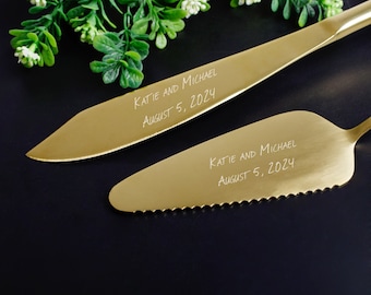 Gegraveerd gouden taartmes en serveerset, gepersonaliseerd huwelijkscadeau
