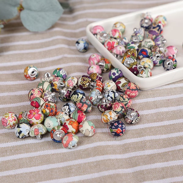 Lot de 5 boutons, boutons recouverts de tissu Liberty, bouton Liberty, tissu Liberty of London, bouton recouvert, mini bouton, ruban