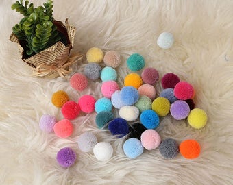 2cm Pompoms in your choice of colors-Yarn pom pom-Colorful Handmade Pom Pom- Wholesale Pom Pom-Party Decor-Craftt Supplies-RIBBONNKIDS