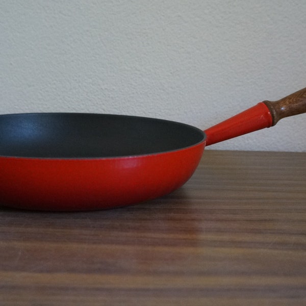 Cousances Creuset  retro vintage enamel cast iron pan made in France