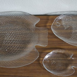 Vintage Arcoroc Fish Plates,Fish Shaped Dinner Set, Mid Century Poisson Plater And Six Plates 70&#39;s French Dinnerwar Arcopal Opale