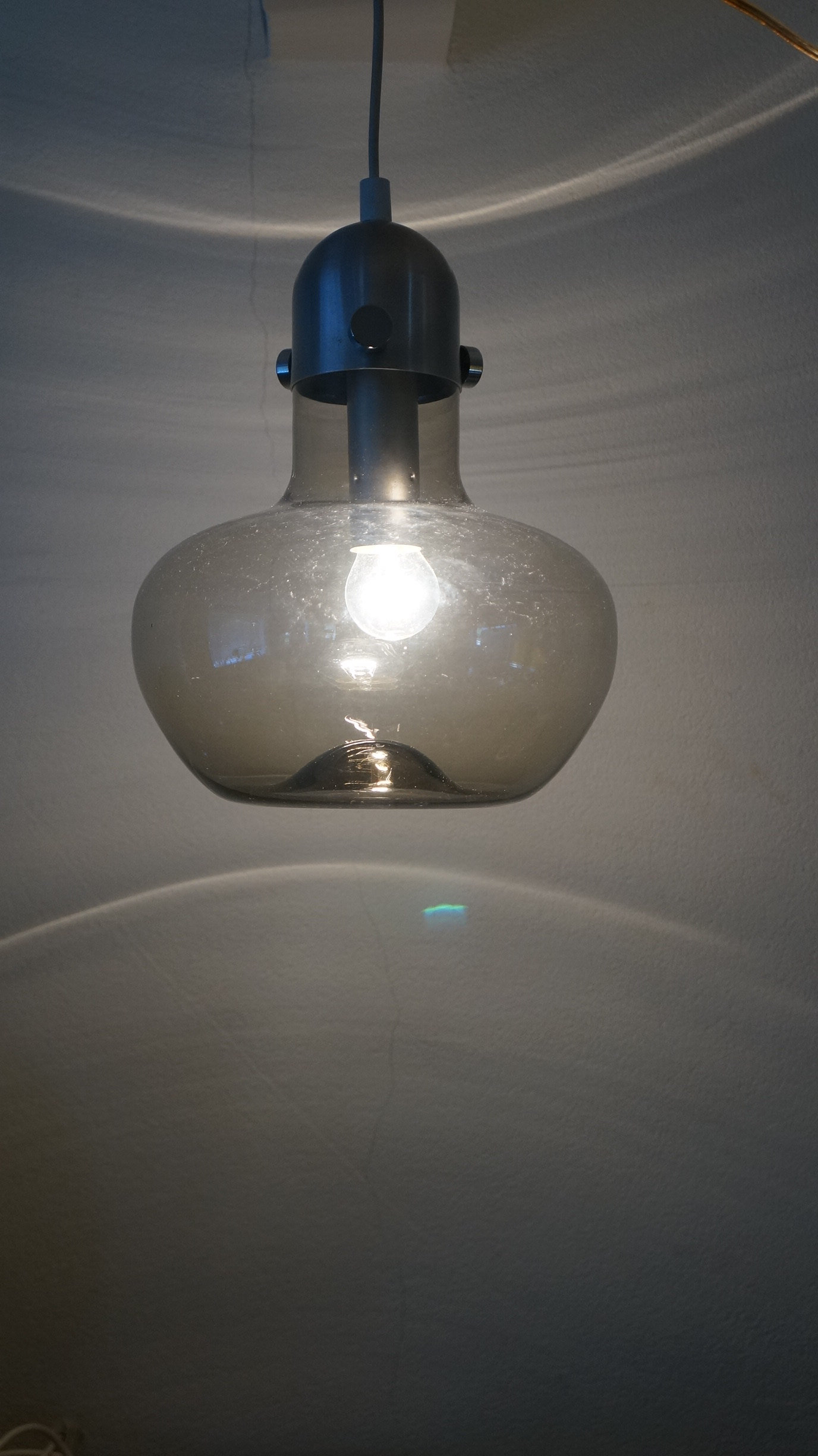 Peill Putzler Glashütte Limburg Raak Holland mid century glass pedant hanging lamp