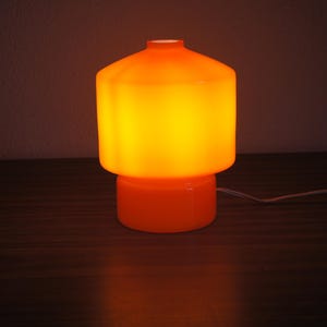 Lampe de bureau champignon orange des années 60 de Luxus Sweden.
