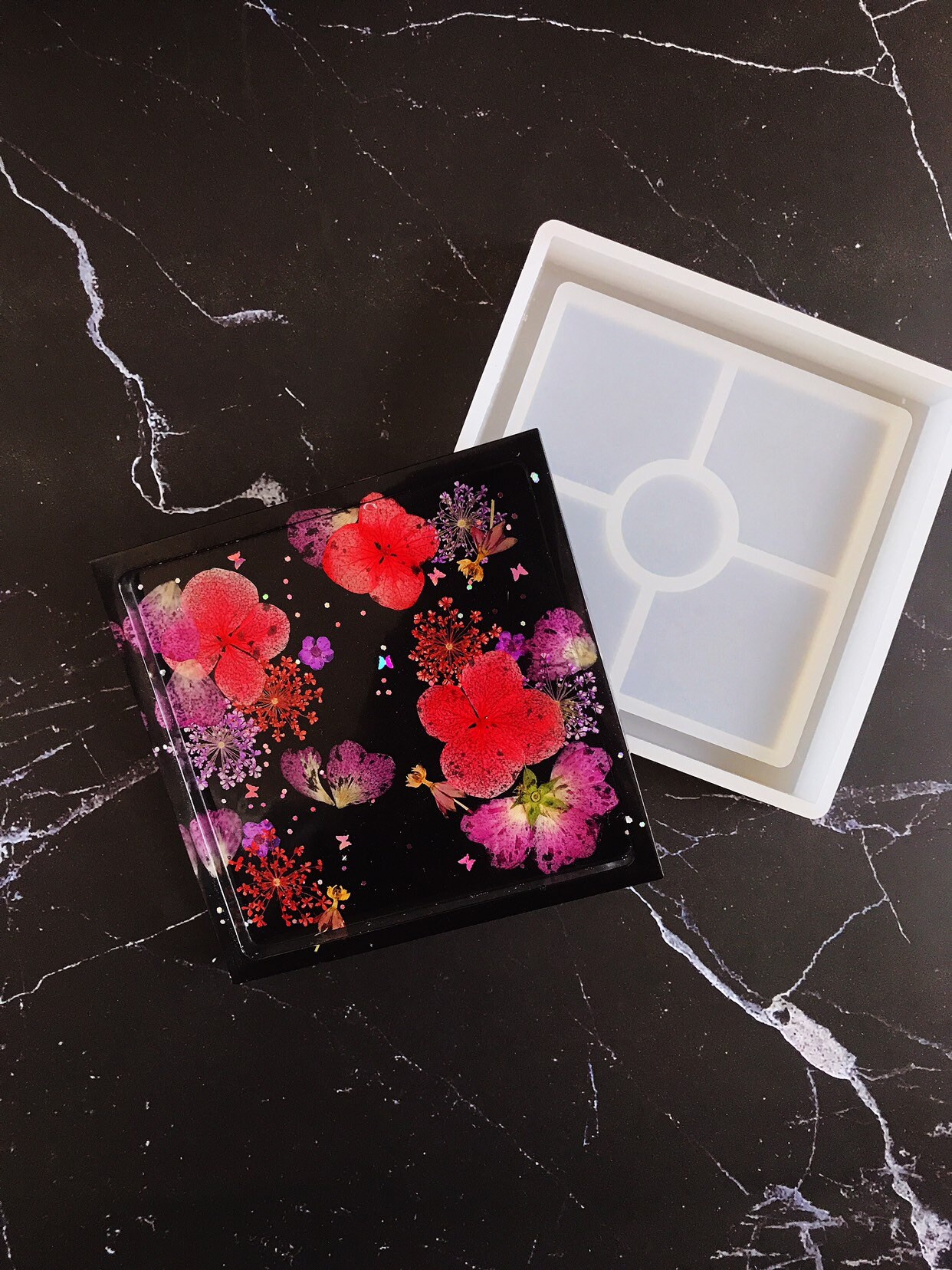 008 Shiny Accessory Tray silicone mold (square) - resin, UV resin, Ep…