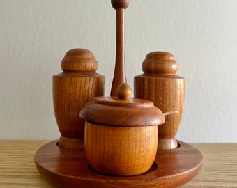 Artwood Japan wooden 1970s salt & pepper condiment set