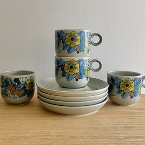 Rosenthal Studio Linie cups and saucers set of 4 botanical design by Alain Le Foll circa 1970