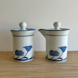 Zestaw cukiernicy i mlecznika Dansk Tivoli Belles Fleurs wyprodukowany w Japonii